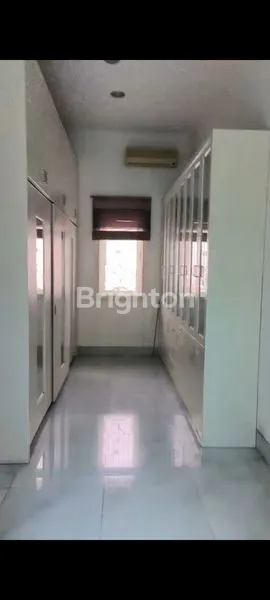image RUMAH PAVILIUN 2 LANTAI, LETAK STRATEGIS TANJUNG DUREN, JAKARTA BARAT  (7)