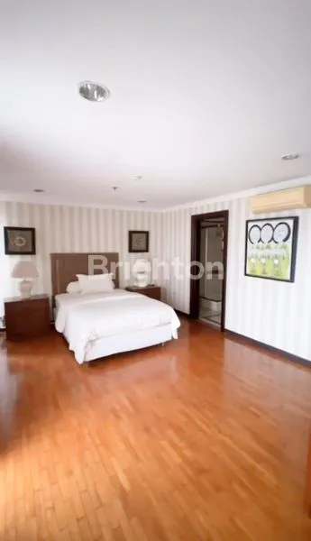 image APARTEMEN 2 LANTAI ,MEWAH ,FASILITAS LENGKAP DI APARTEMEN SUDIRMAN TOWER CONDOMINIUM (6)