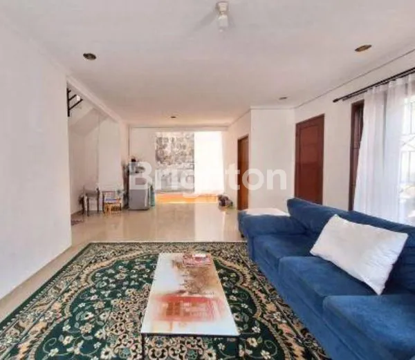 image DIJUAL RUMAH 2 LANTAI LOKASI STRATEGIS (1)