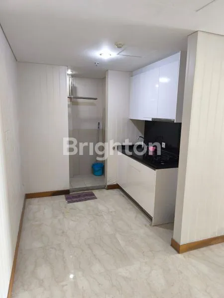 image APARTEMEN ONE EAST RESIDENCE KERTAJAYA LANTAI 19 SEMI FURNISH (4)