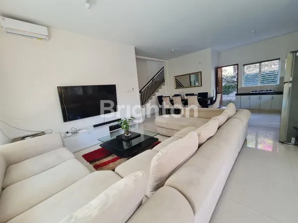 image MODERN THREE BEDROOM VILLA IN POPULAR LOCATION IN UMALAS (3)