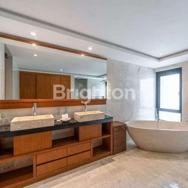 image LUXURY VILLA FOR SALE\NNUSADUA BALI\NTANJUNG BENOA \NBEACH FRONT LUXURY VILLAS\N\N (4)