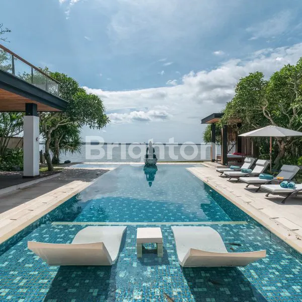 image LUXURY VILLA FOR SALE\NNUSADUA BALI\NTANJUNG BENOA \NBEACH FRONT LUXURY VILLAS\N\N (1)