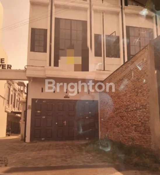 image RUKO SURYA 3 LANTAI, LOKASI PREMIUM MEDAN (1)