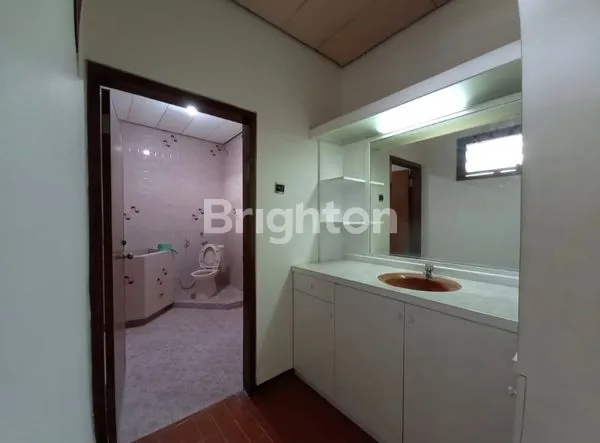 image RUMAH 1 LANTAI SIAP HUNI AREA KLAMPIS DEKAT MERR MANYAR KERTOARJO KERTAJAYA INDAH DHARMAHUSADA INDAH (7)