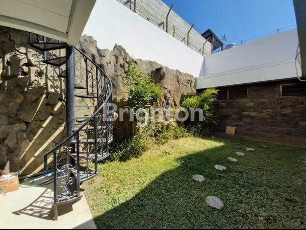 image RUMAH 1 LANTAI SIAP HUNI AREA KLAMPIS DEKAT MERR MANYAR KERTOARJO KERTAJAYA INDAH DHARMAHUSADA INDAH (6)