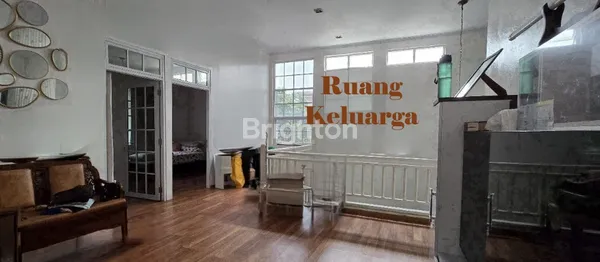 image RUMAH DI GRIYA METROPOLITAN PEKAYON JAYA, BEKASI SELATAN — LOKASI STRATEGIS DEKAT LRT & MALL BESAR, SHM, LT: 154 (7X22), KT:5+1, KM:3 (7)