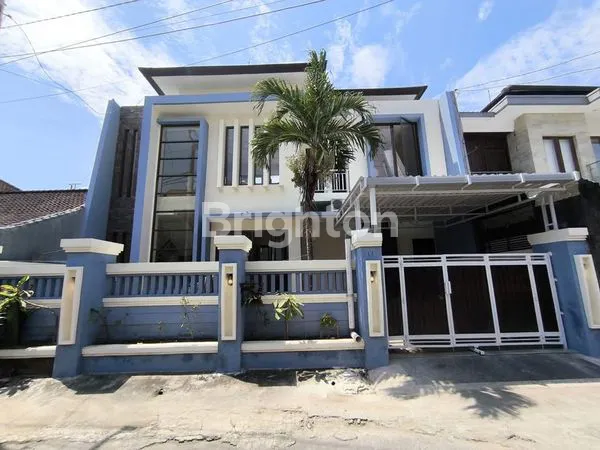 RUMAH 2 LT 4 KT 4 KM DI RENON, DEKAT MALL & KAMPUS UDAYANA SUDIRMAN