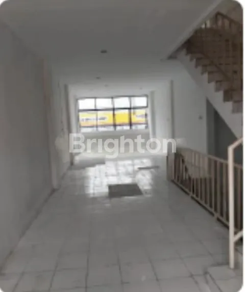 image RUKO KOMERSIL 4 LANTAI PLONG PINGGIR JALAN, STRATEGIS COCOK UNTUK USAHA , TANJUNG DUREN JAKARTA BARAT  (4)
