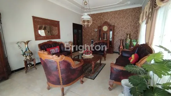 image HUNIAN NYAMAN & TERAWAT AREA KOMERSIAL JALAN RAYA DI SITUBONDO (2)