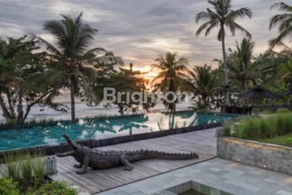 image LUXURY VILLA  (2)