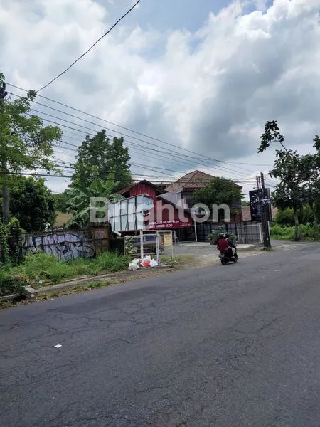 image TANAH PEKARANGAN LUAS DI JAKAL NGEMPLAK (3)