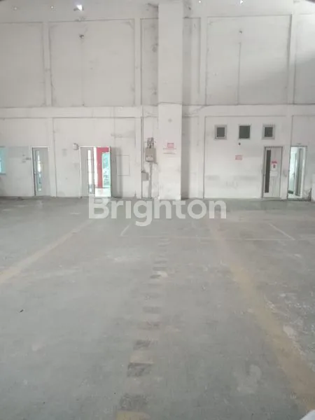 image GUDANG BANGUNAN BESAR STRATEGIS MT HARYONO PUSAT KOTA BALIKPAPAN  (2)