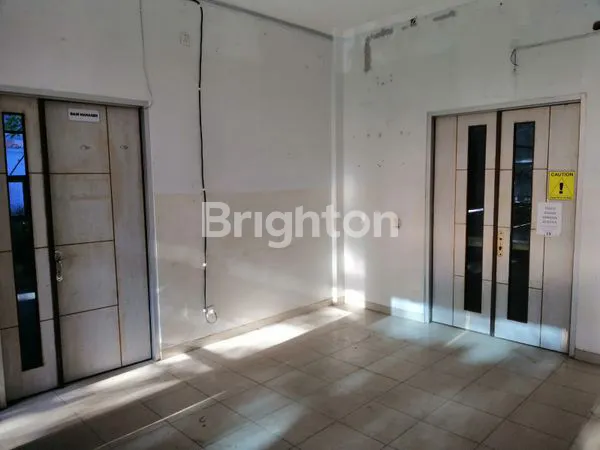 image GUDANG BANGUNAN BESAR STRATEGIS MT HARYONO PUSAT KOTA BALIKPAPAN  (4)