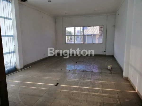 image GUDANG BANGUNAN BESAR STRATEGIS MT HARYONO PUSAT KOTA BALIKPAPAN  (3)