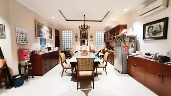 image RUMAH MEWAH DI TAMAN RADIO DALAM, GANDARIA UTARA, JAKARTA SELATAN (3)