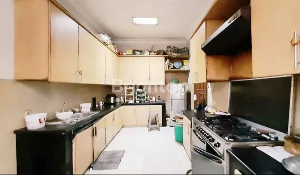 image RUMAH MEWAH DI TAMAN RADIO DALAM, GANDARIA UTARA, JAKARTA SELATAN (4)