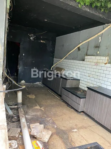 image DI SEWAKAN RUMAH USAHA 2 LANTAI DI KOPYOR RAYA KELAPA GADING, COCOK UNTUK CAFE, RESTO DAN USAHA KULINER LAINNYA.  (5)