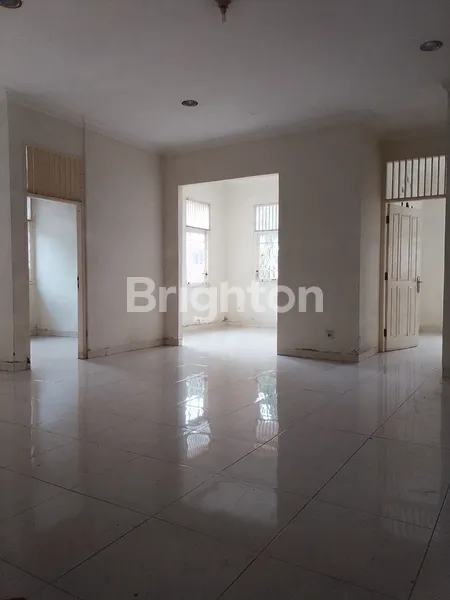 image RUMAH HOOK NUSALOKA TERDEPAN — SEBRANG PASAR MODERN BSD! SIAP HUNI & BARU RENOVASI (5)