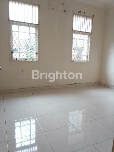 image RUMAH HOOK NUSALOKA TERDEPAN — SEBRANG PASAR MODERN BSD! SIAP HUNI & BARU RENOVASI (6)