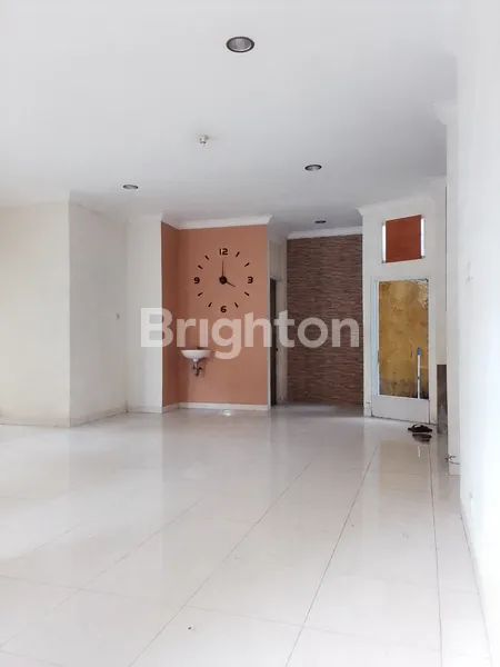 image RUMAH HOOK NUSALOKA TERDEPAN — SEBRANG PASAR MODERN BSD! SIAP HUNI & BARU RENOVASI (8)