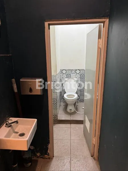 image SEWA RUKO 3 LANTAI, AKSES MRT & KRL, LOKASI RAMAI DI CIPUTAT (5)