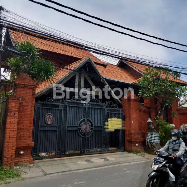 image VILLA IN SANUR 3 BEDROOM STYLE JOGLO MODERN MINIMALIS SLOW LIVING  (6)