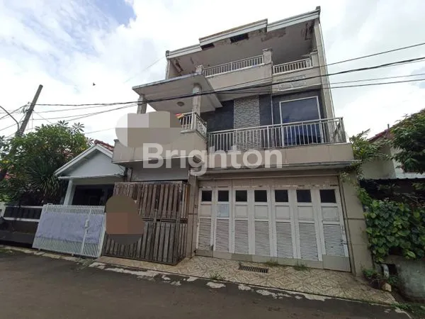 image RUMAH 3 LANTAI LT 108 LB 302 DI CIPUTAT (3)