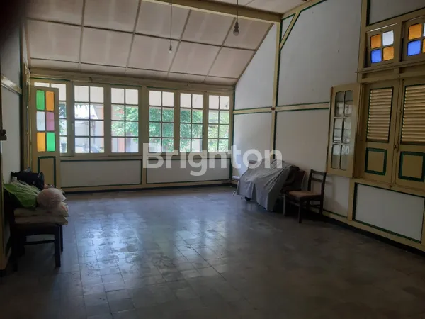 image WARISAN SOLO: DIJUAL, RUMAH INDUK KAYU ANTIK 1052M² PINGGIR JALAN BHAYANGKARA! (6)