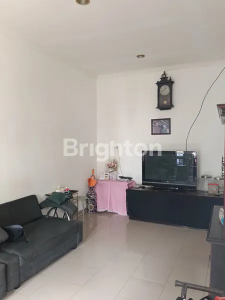 image HUNIAN STRATEGIS DI INTAN REGENCY GARUT (4)