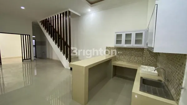 image RUMAH 2 LANTAI 3KT DI PENARUKAN, SINGARAJA (4)