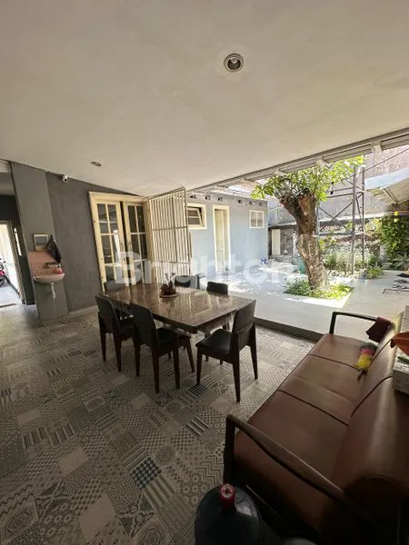 image JUAL/SEWA RUMAH KLASIK  TENGAH KOTA SURABAYA JALAN BAWEAN (2)