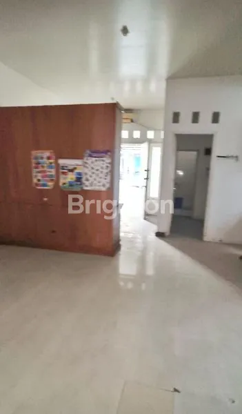 image HUNIAN STRATEGIS DI TOLE ISKANDAR DEPOK (4)