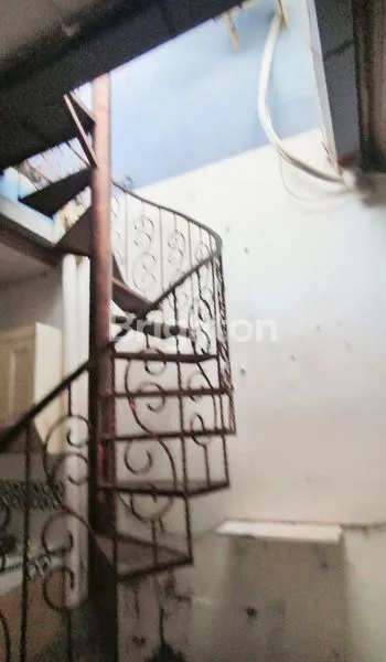 image HUNIAN STRATEGIS DI TOLE ISKANDAR DEPOK (7)