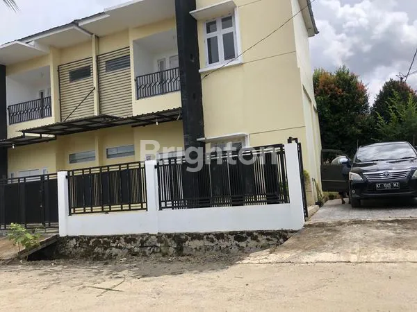 image DIJUAL RUMAH 2 LANTAI SIAP HUNI DI SAMARINDA (7)