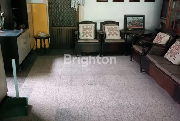 image RUMAH BESAR SECOND ROAD DEKAT GUBENG , RS SILOAM SURABAYA TIMUR (3)