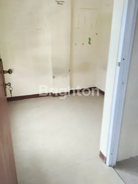 image RUKO TAMAN DUTA JELAMBAR JAKARTA BARAT BANGUNAN FULL 4 LANTAI COCOK UNTUK USAHA & INVESTASI (8)