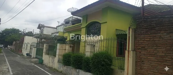 image RUMAH AKSES JALAN ADISUCIPTO DEKAT SUPERINDO (2)