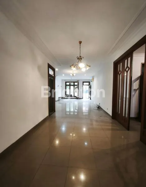 image RUMAH SIAP HUNI , PINGGIR JALAN TANJUNG DUREN RAYA, JAKARTA BARAT (7)