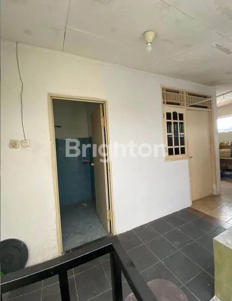 image DIJUAL MURAH RUMAH 2 LANTAI DI TAMAN UBUD (8)