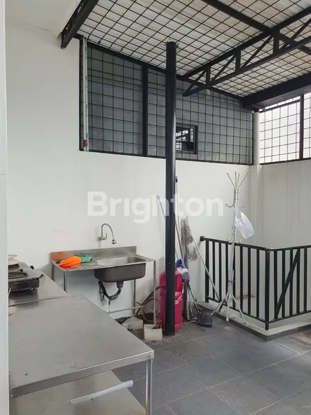 image RUMAH-TOKO DI BOULEVARD TAMAN ROYAL (8)