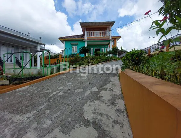 DI JUAL CEPAT TURUN HARGA  VILLA MEWAH SIAP HUNI DI GUNUNG BUNDER COCOK UNTUK DI SEWAKAN ATAU STAYCATION