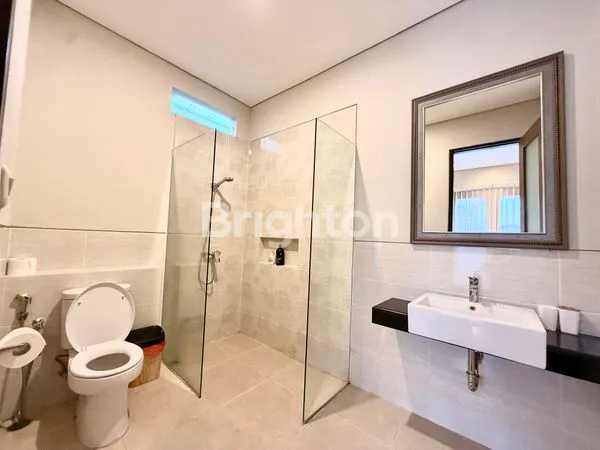 image VILLA CNTIK MODERN TINGGAL BAWA KOPER  (4)