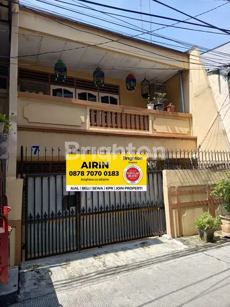 image RUMAH PADEMANGAN 2 LANTAI  (1)