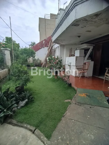 image  RUMAH LAMA 1 LANTAI MANYAR KERTOARJO HITUNG TANAH SURABAYA (1)