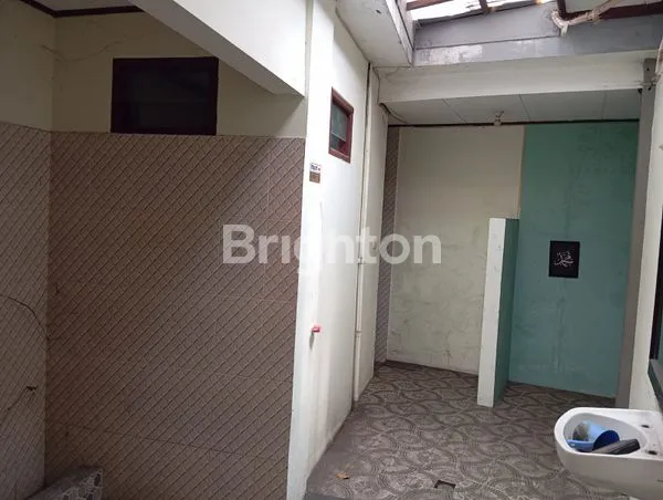 image DISEWAKAN BANGUNAN EX RESTO DI JL. RAYA LENTENG AGUNG  (8)