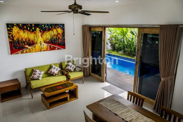 image VILLA FULLY FURNISHED WITH RICE FIELD VIEW IN PADONAN CANGGU (2)
