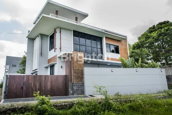 image VILLA FULLY FURNISHED WITH RICE FIELD VIEW IN PADONAN CANGGU (1)