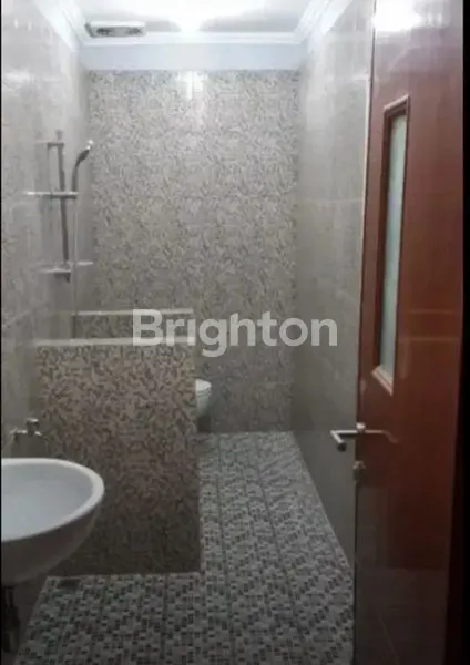 image RUMAH SECOND DLM PERUMAHAN DEKAT GT CISALAK (4)