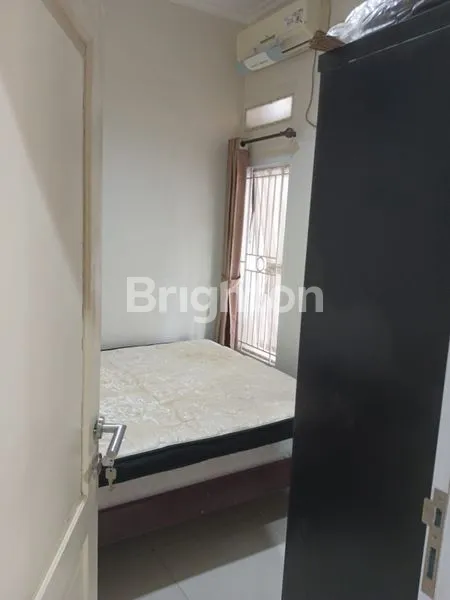 image FOR SALE – RUMAH SIAP HUNI DI CISAUK, TANGERANG  TEMUKAN HUNIAN NYAMAN DAN BERKUALITAS DI KAWASAN CISAUK – TANGERANG, LOKASI STRATEGIS, BEBAS BANJIR, DAN DEKAT BERBAGAI FASILITAS PENTING. RUMAH INI DIBANGUN SENDIRI (BUKAN DEVELOPER), SEHINGGA MATERIAL DAN (4)